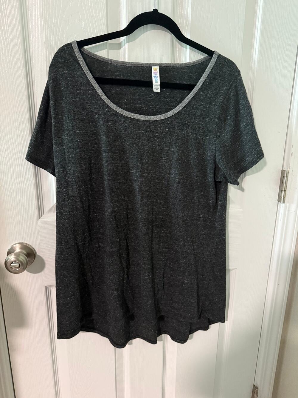 Lularoe Classic Tee Size 2XL Heathered Dark Grey